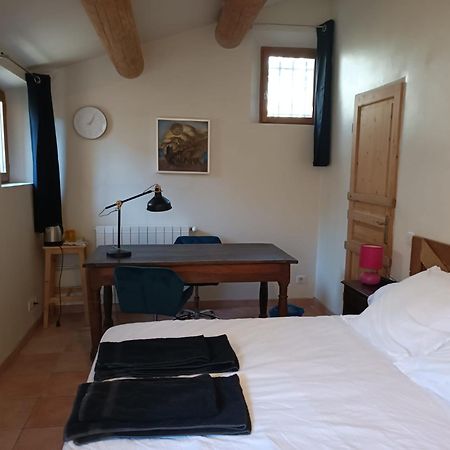Hotel Lou Boulugi à Aix-en-Provence Extérieur photo