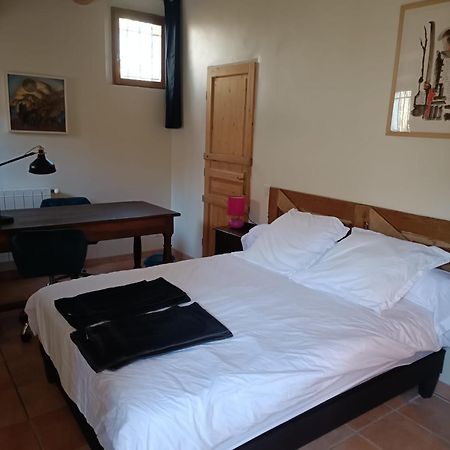 Hotel Lou Boulugi à Aix-en-Provence Extérieur photo